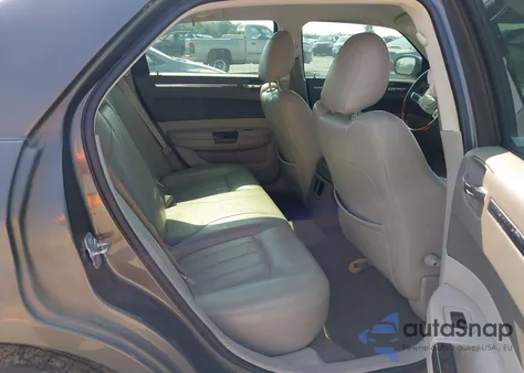 2010 Chrysler 300C Hemi z USA, uszkodzony, nr VIN 2C3CA6CT0AH145074